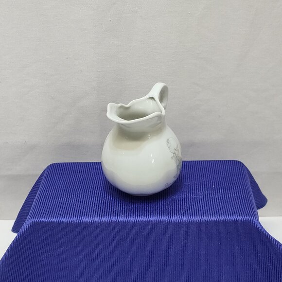 Precious Moments Purr-Fect Grandma Miniature Pitcher 1986 Porcelain Enesco VTG - Picture 4 of 6